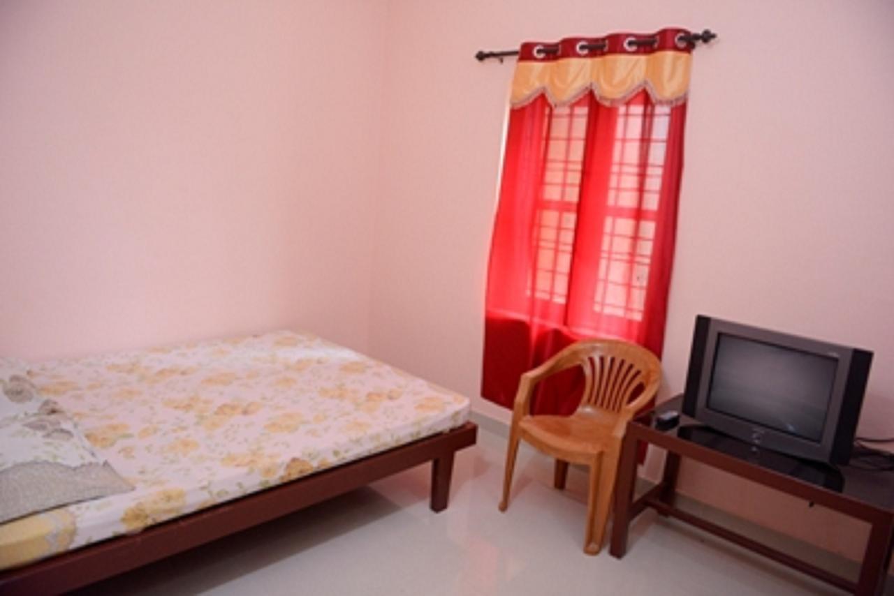 Ppg Tourist Home Chottanikara ภายนอก รูปภาพ